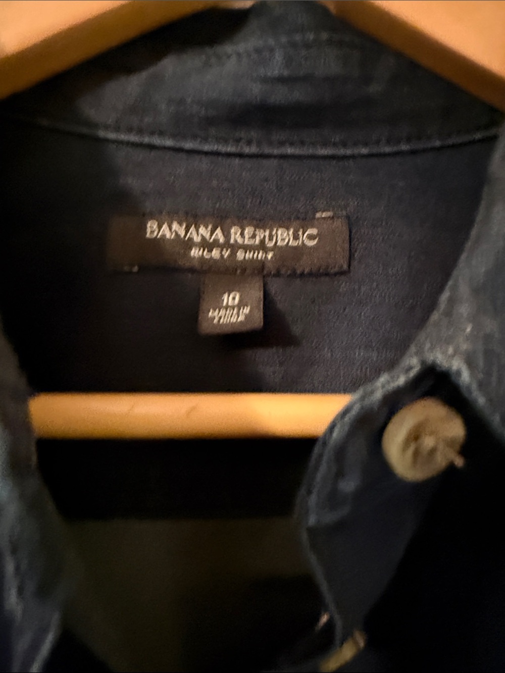 Banana Republic Denim Riley Button-Down Women's Shirt - Picture 2 of 2